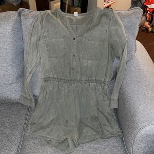 💜Long sleeve button up romper